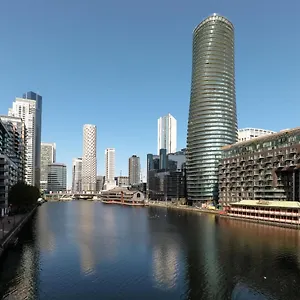 Stayinn Canary Wharf London
